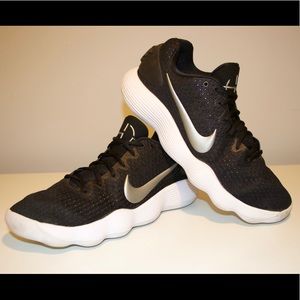 Nike Hyperdunk Low’s